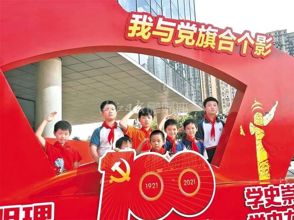 白色的衣服弄到机油怎么才能洗掉阿？游戏画面